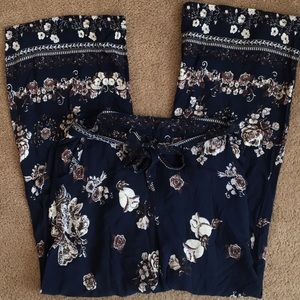 Adorable boho pants 😍